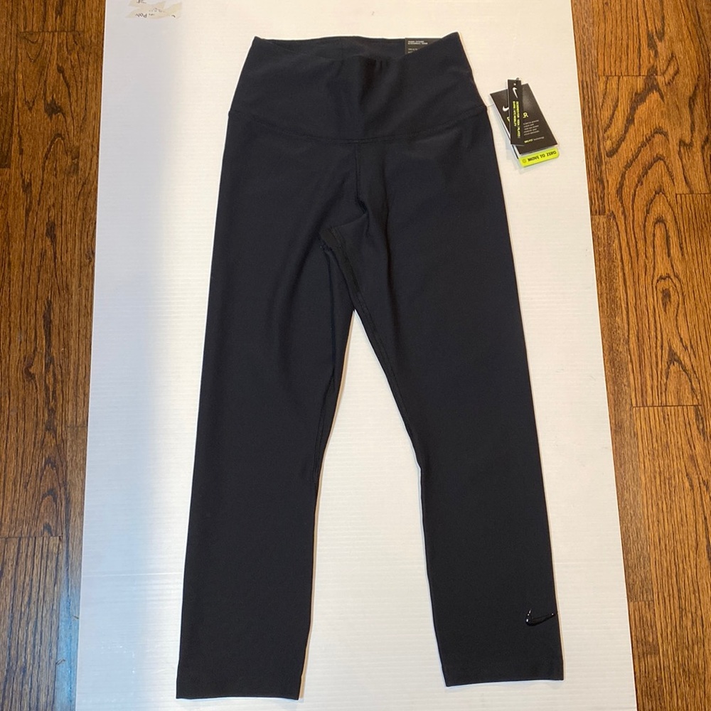 NIKE SCULPT HYPER TIGHT FIT HIGH RISE CROP LENTH YOGA PANT DARK BLUE SIZE SMALL